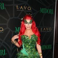 Kim Kardashian hosts the Midori Melon Green Halloween Party | Picture 113386